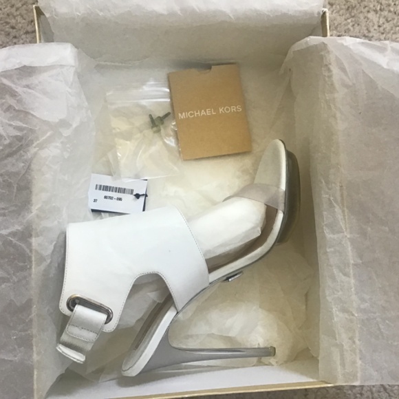 Michael Kors - Picture 7 of 16